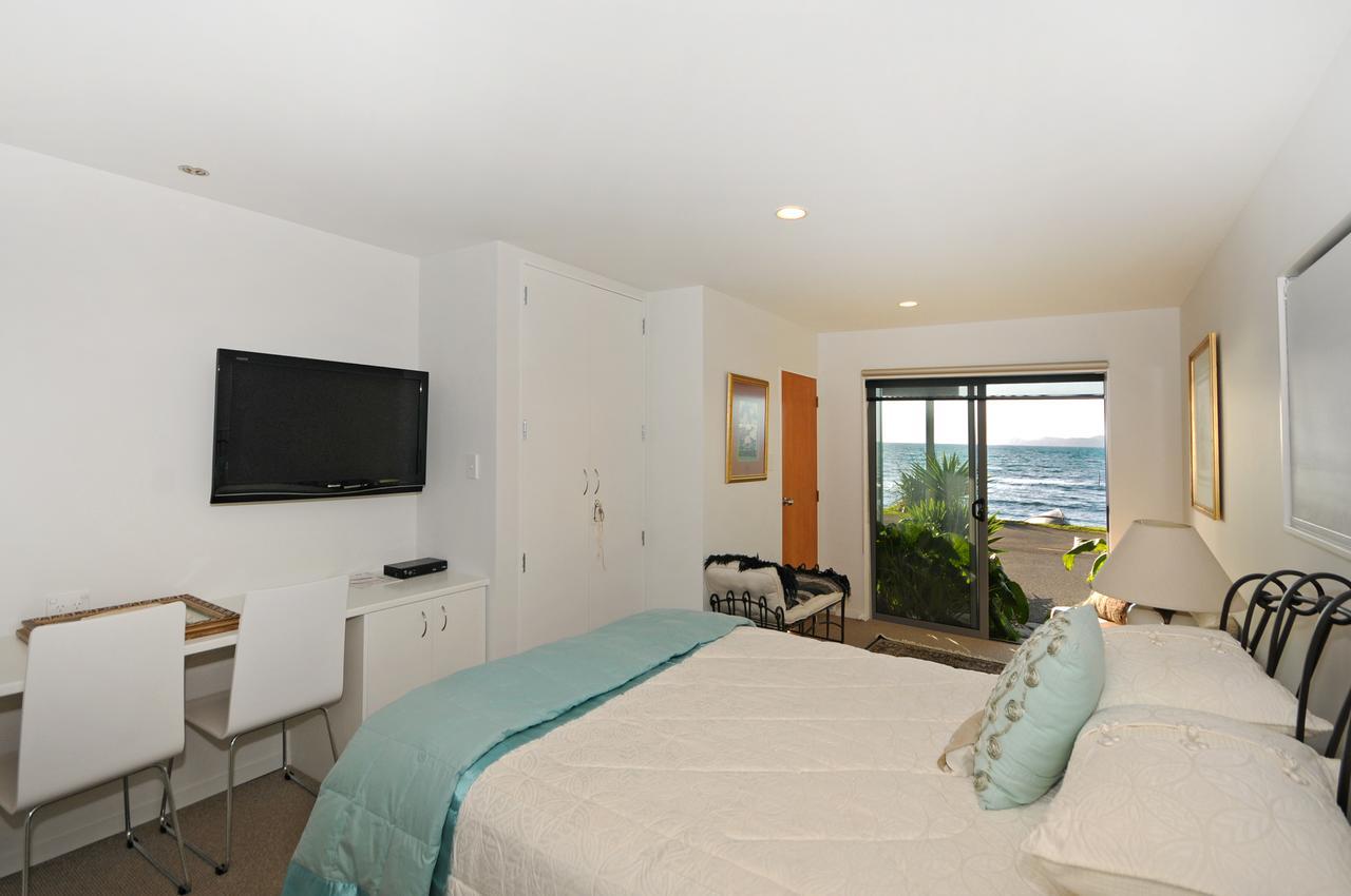 Kapiti Waves Bed & Breakfast Pukerua Bay Esterno foto