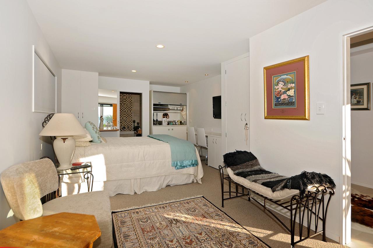 Kapiti Waves Bed & Breakfast Pukerua Bay Esterno foto