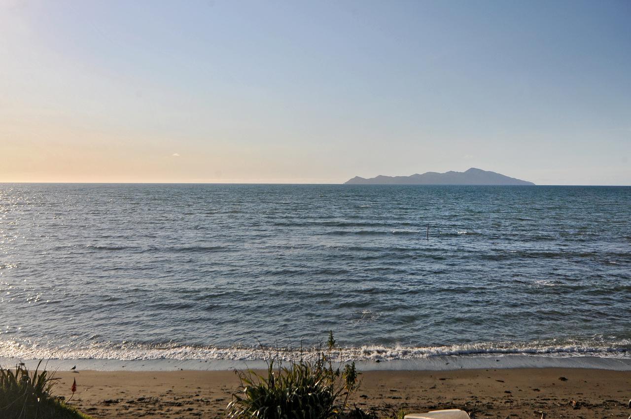 Kapiti Waves Bed & Breakfast Pukerua Bay Esterno foto