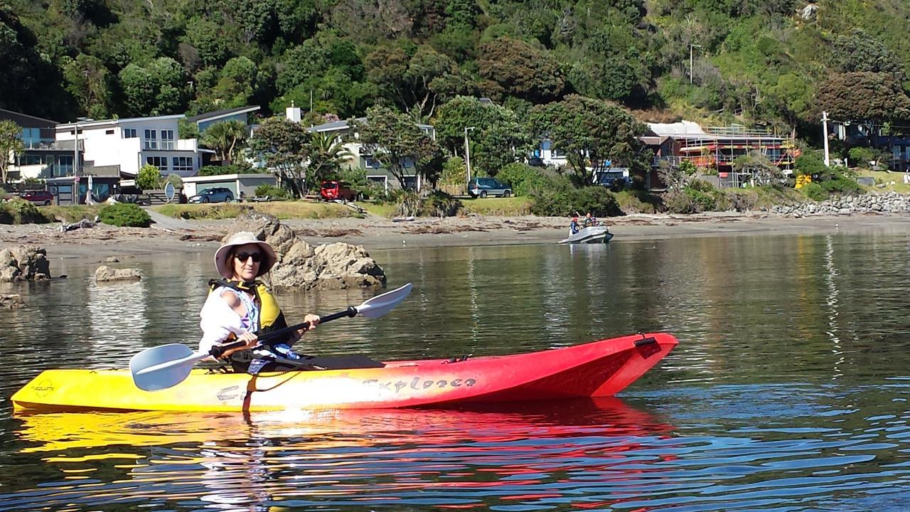 Kapiti Waves Bed & Breakfast Pukerua Bay Esterno foto